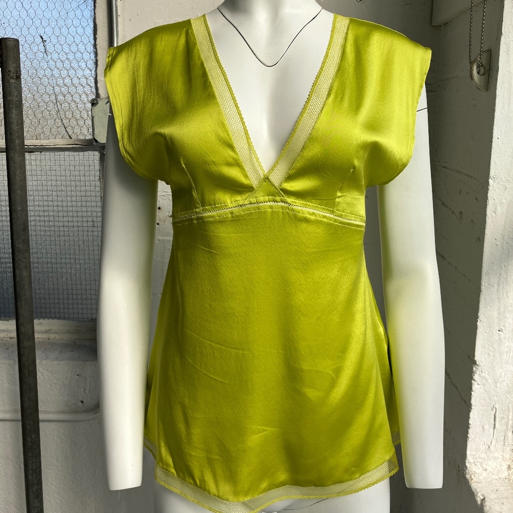 ERES Paris chartreuse deep-v silk blouse NEW size 8 US(M)